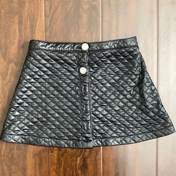 Lulu skirt - Picture 1 of 3